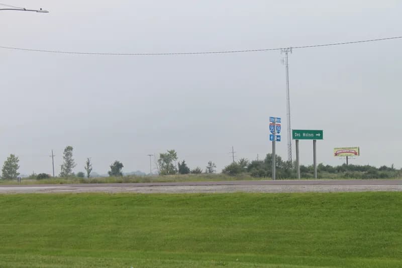 Interstate lanes closed by state patrol cruisers